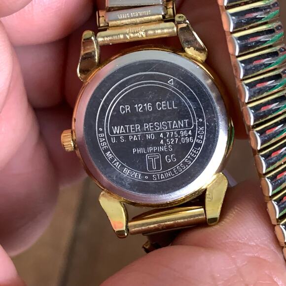 Acqua Timex Women's Indiglo Gold Tone Quartz analog Watch Date Indicator - Picture 3 of 8